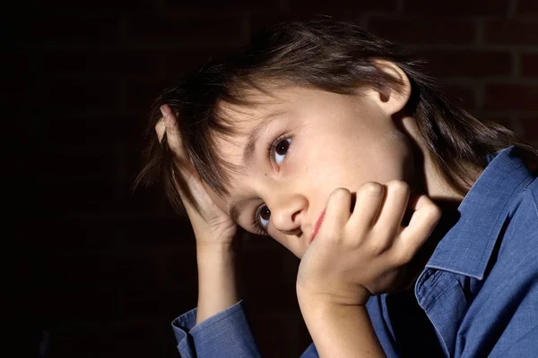 Knappe kleine jongen — Stockfoto