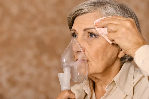 Retrato de mujer anciana —  Fotos de Stock