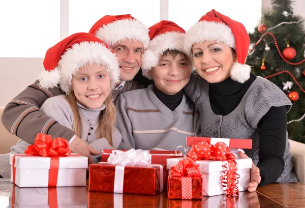 Familie feierte das neue Jahr — Stockfoto