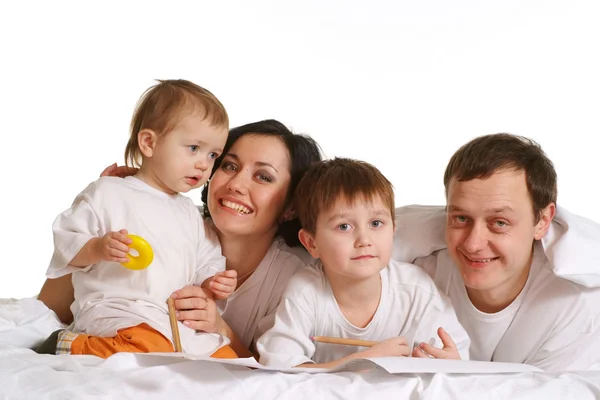美丽白种人幸福的四人家庭 — 图库照片