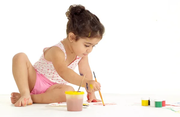 Kleine Mädchen malen — Stockfoto