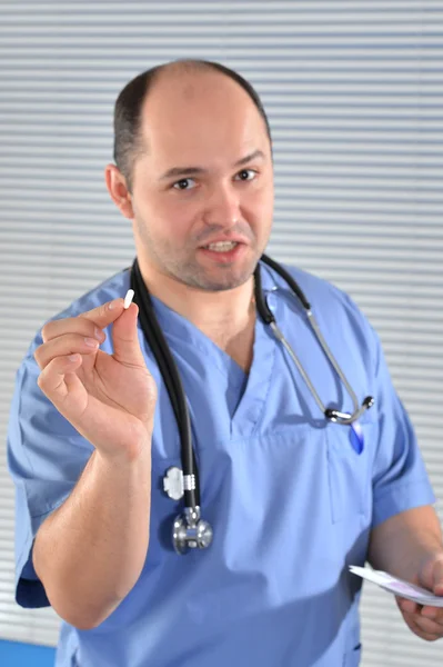 Doktor v modré uniformě — Stock fotografie