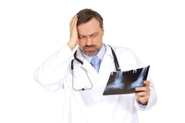 Müder Arzt in seinem Büro — Stockfoto