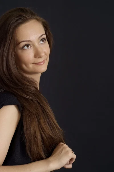 Mujer amigable en vestido oscuro femenino — Foto de Stock