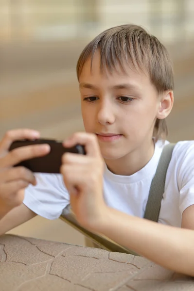 Young boy playing — Stock Photo, Image