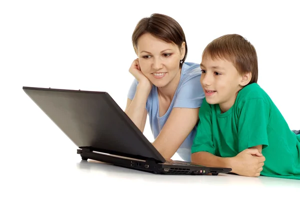 Sympothetic family in bright T-shirts — Stock Photo, Image