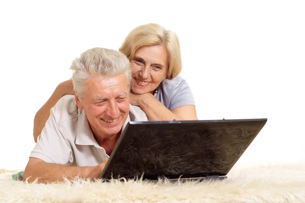 Casal Sênior Relaxando em casa — Fotografia de Stock