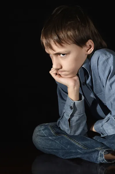 Molesto joven muchacho — Foto de Stock