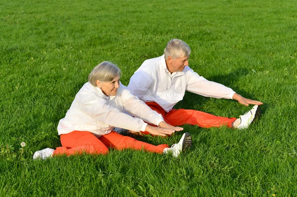 Couple âgé sportif — Photo