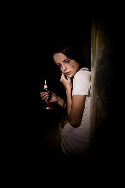 Frightened young woman — Stock Photo, Image