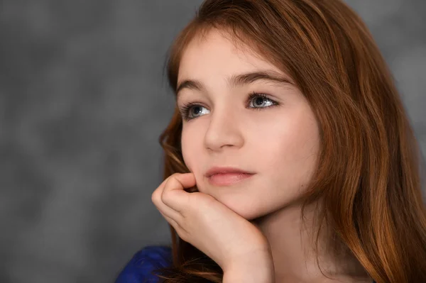 Portrait of a lovely girl — Stock Photo, Image