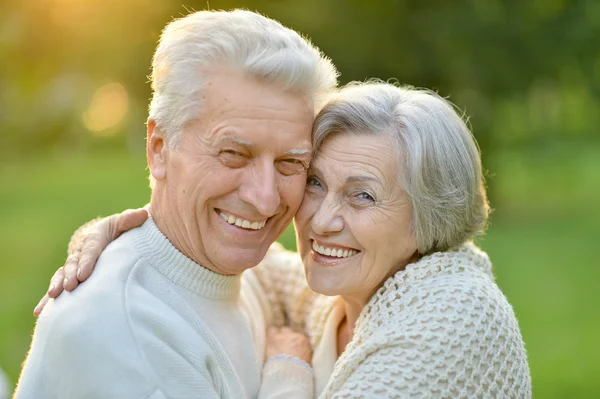 Portret van een ouder stel — Stockfoto