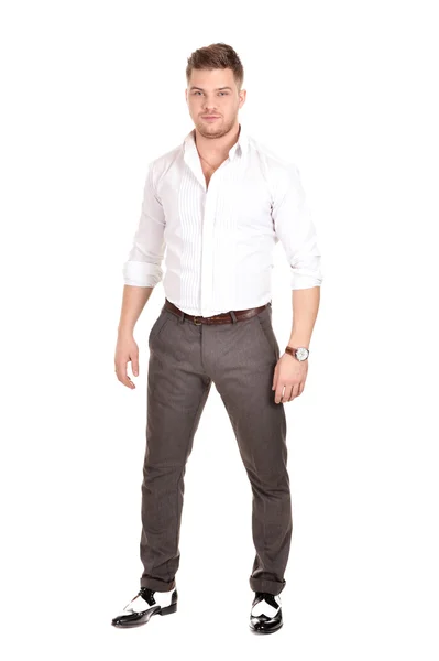Jonge man in een licht shirt — Stockfoto