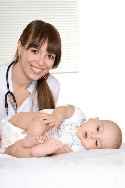 Schattig klein kind — Stockfoto