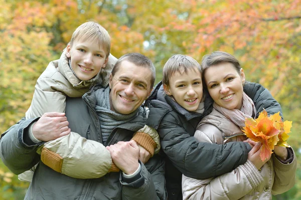 Família muito amigável — Fotografia de Stock