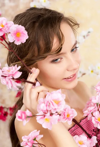 Beautiful woman posing — Stock Photo, Image