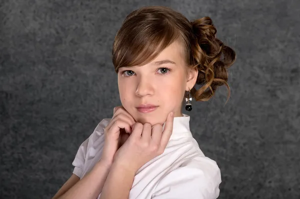 Portret dziewczyny ładna nastolatka — Zdjęcie stockowe