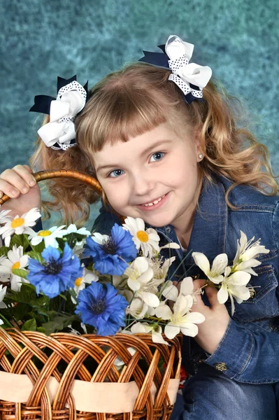 Portrait of a cute little girl — Stock Photo, Image