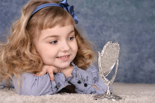 Portrait of little cute girl — Stock Photo, Image