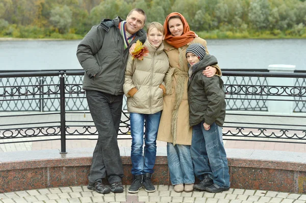 Beautiful happy family — Stock Photo, Image