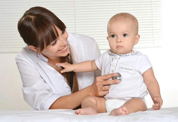 Bellissimo bambino piccolo — Foto Stock