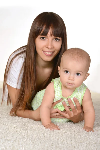 Mãe com seu bebê — Fotografia de Stock