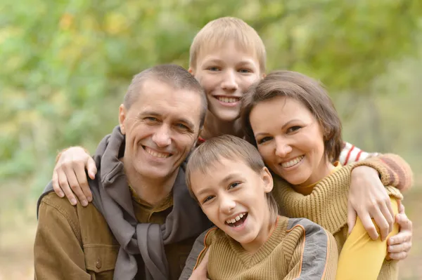 Familj på fyra — Stockfoto