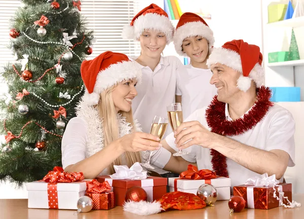 Family celebrating New Year — Stock Photo, Image
