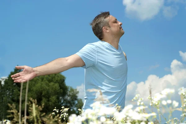 Happy man posing — Stock Photo, Image