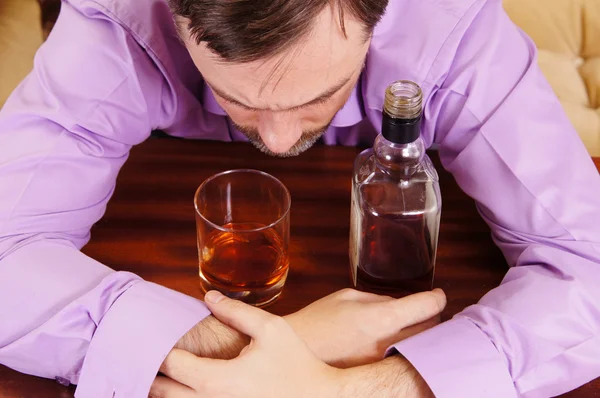 Man en alcohol — Stockfoto