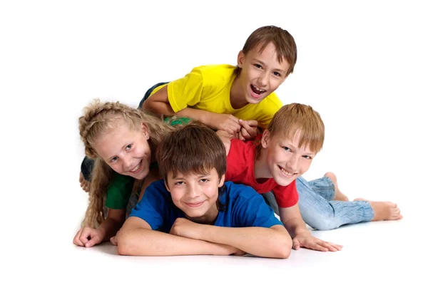 Hermosos niños en camiseta brillante — Foto de Stock