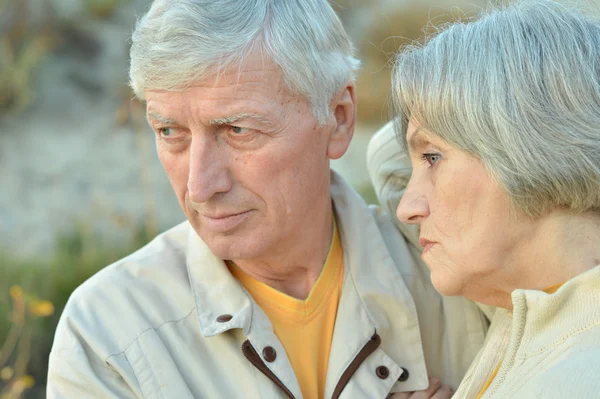 Knappe bejaarde echtpaar — Stockfoto