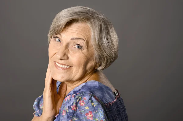 Mujer anciana sonriente — Foto de Stock