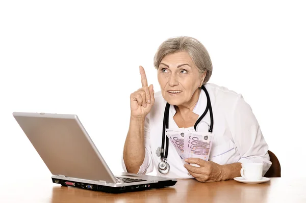 Positive elderly doctor — Stock Photo, Image