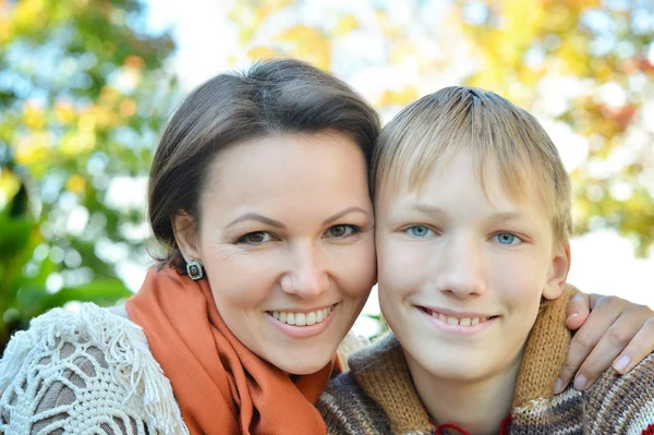 Mère avec son fils — Photo