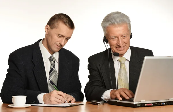 Arbeiter mit Laptop — Stockfoto