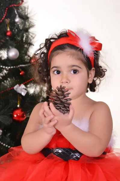 Bambina che festeggia il Natale — Foto Stock