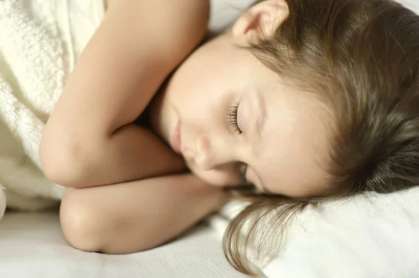 Beautiful little girl — Stock Photo, Image