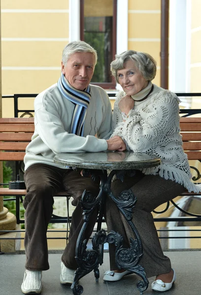 Casal ativo de idosos — Fotografia de Stock