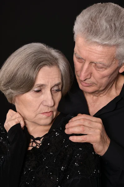 Retrato de cerca de la triste pareja de ancianos —  Fotos de Stock