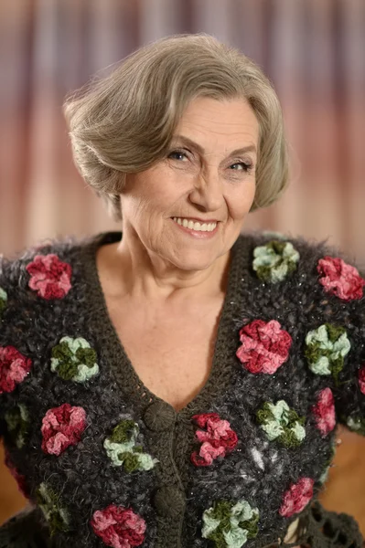 Orta yaşlı bir kadının portresi — Stok fotoğraf