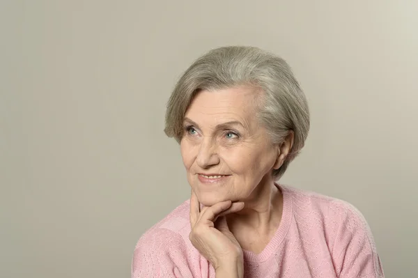 Retrato de mulher idosa — Fotografia de Stock