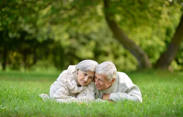 Gelukkig senior paar — Stockfoto