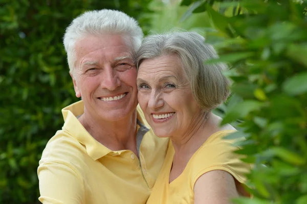 Senior couple at the resort — Stock Photo, Image