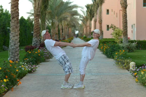 Senior couple at hotel resort — Stock Photo, Image