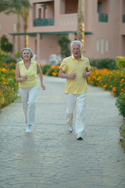 Senior couple at the resort — Stock Photo, Image