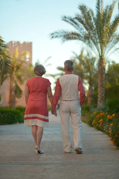 Senior couple at hotel resort — Stock Photo, Image