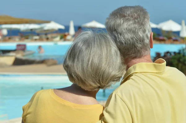 Coppia anziana in mare — Foto Stock