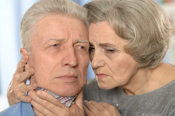 Ill coppia anziana — Foto Stock