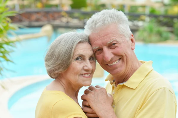 Senior couple at the resort — Stock Photo, Image